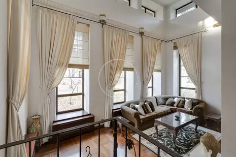 Дом в Московская область, Одинцовский городской округ, пос. Барвиха, ...