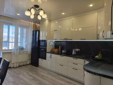 3-к кв. Тюменская область, Тюмень ул. Федюнинского, 60 (92.4 м)