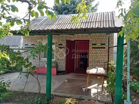 Дом в Волгоградская область, Дубовский район, Пичужинское с/пос, ...