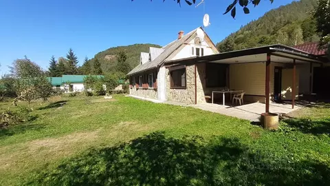 Дом в Карачаево-Черкесия, Урупский район, пос. Азиатский ул. Титова, ...