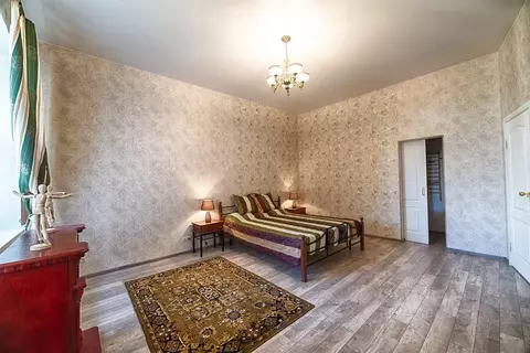 1-к кв. Санкт-Петербург 6-я Васильевского острова линия, 49 (52.0 м)