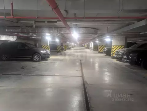 Гараж в Санкт-Петербург ул. Верхне-Каменская, 9к1 (13 м)