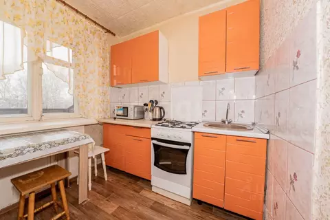 2-к кв. Вологодская область, Череповец Устюженская ул., 20 (42.8 м)