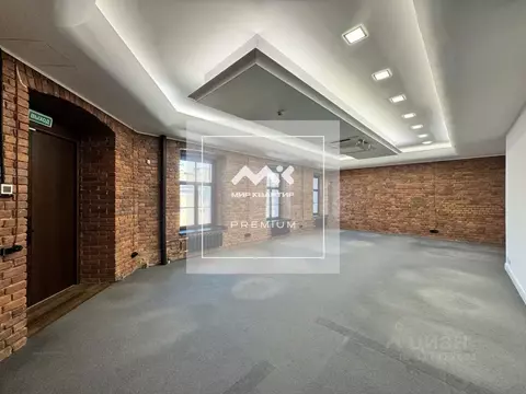 Офис в Санкт-Петербург Невский просп., 142 (670 м)