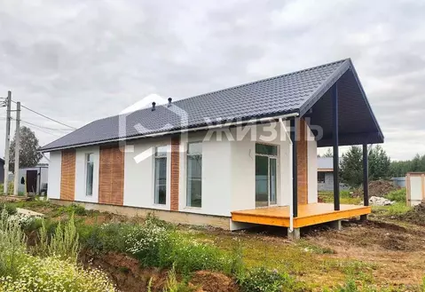 Дом в Свердловская область, Белоярский муниципальный округ, пос. ...