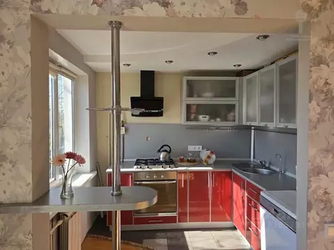 3-к кв. Омская область, Омск Моторная ул., 10/1 (57.7 м)