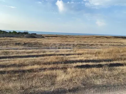 Участок в Крым, Ленинский район, Семисотское с/пос, с. Каменское пер. ...