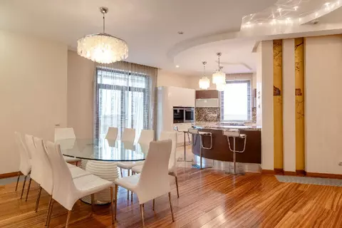 Продается 6-комнатная квартира