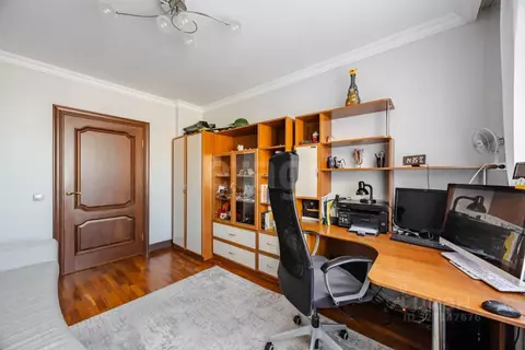 3-к кв. Санкт-Петербург пос. Парголово, ул. Николая Рубцова, 12к1 ...