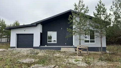 Дом в Свердловская область, Белоярский муниципальный округ, пос. ...