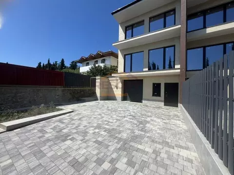 Таунхаус в Крым, Ялта муниципальный округ, Массандра пгт ш. Туристов, ...