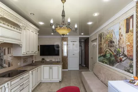 2-к кв. Тюменская область, Тюмень ул. Федюнинского, 64к1 (63.0 м)