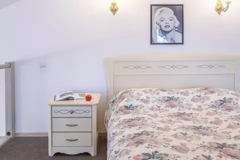 Комната Псковская область, Остров ул. 25 Октября, 28 (33.0 м)