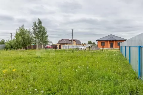 Участок в Тюменская область, Тюменский муниципальный округ, с. Чикча, ...