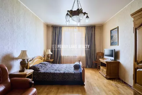 3-к кв. Москва ул. Пырьева, 5А (110.0 м)