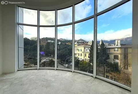 3-комнатная квартира: Ялта, улица К. Маркса, 18Б (112 м)