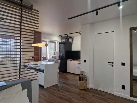 Студия Волгоградская область, Волгоград пер. Удмуртский, 2 (32.6 м)