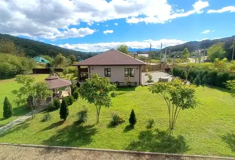 Дом в Адыгея, Майкопский район, Даховская ст-ца ул. Гагарина, 25 (130 ...