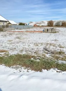 Участок в Оренбургская область, Бузулукский район, с. Сухоречка ул. ...