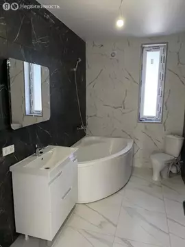 Дом в Трудовское сельское поселение, село Строгоновка, Школьная улица, ...