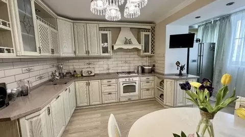 3-к кв. Самарская область, Самара Корабельная ул., 12 (120.0 м)