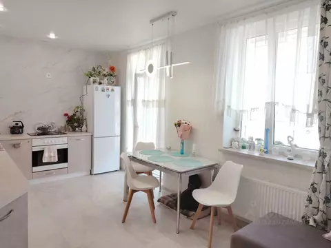 2-к кв. Калининградская область, Пионерский Октябрьская ул., 3Б к2 ...