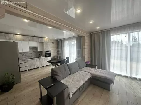 Дом в село Нижний Саянтуй, Звёздная улица (95 м)