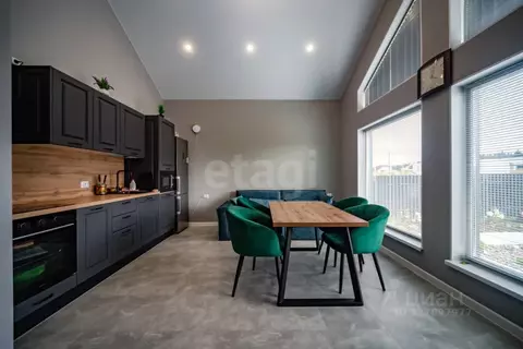 Дом в Ленинградская область, Ломоносовский район, Виллозское городское ...