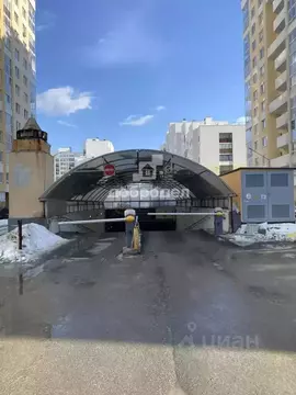 Гараж в Свердловская область, Екатеринбург ул. Павла Шаманова, 8 (25 ...