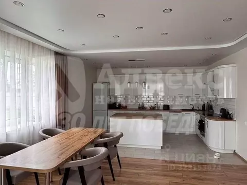 Дом в Тюменская область, Тюмень Казарово мкр, ул. Булата Сулейманова ...