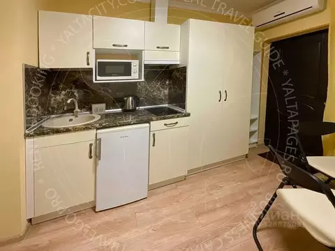 Дом в Крым, Ялта пер. Лавровый (28 м)