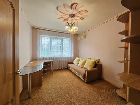 4-к кв. Волгоградская область, Волгоград ул. 8-й Воздушной Армии, 19 ...