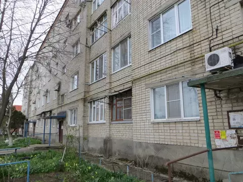 2-комнатная квартира: Ейск, улица Плеханова, 4 (50 м)