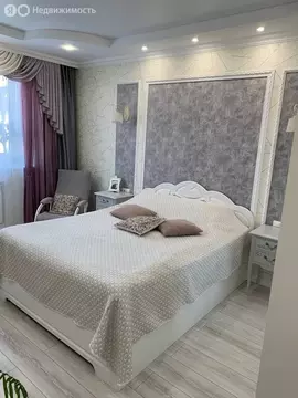 3-комнатная квартира: село Озерецкое, бульвар Радости, 22 (76 м)