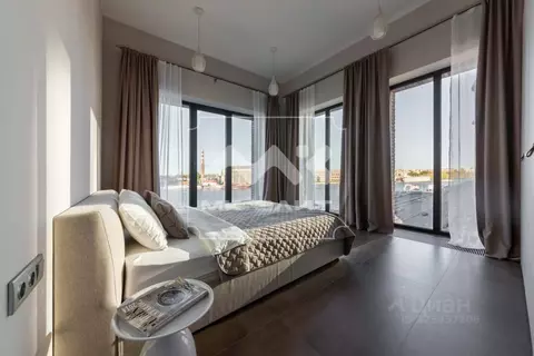 3-к кв. Санкт-Петербург наб. Макарова, 58с2 (71.4 м)