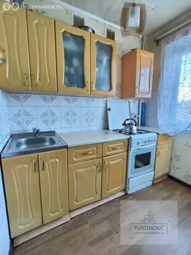 3-комнатная квартира: Магнитогорск, проспект Карла Маркса, 142 (47 м)