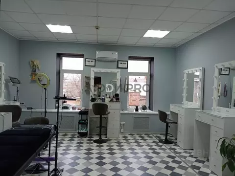 Помещение свободного назначения в Саратовская область, Саратов ул. ...