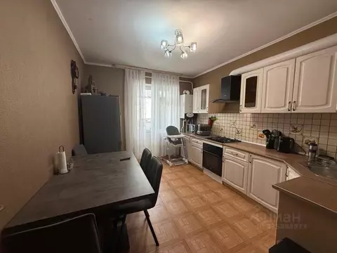 3-к кв. Ставропольский край, Ставрополь № 35 мкр, ул. Родосская, 1 ...