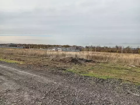 Участок в Ростовская область, Аксайский район, Грушевская ст-ца пер. ...
