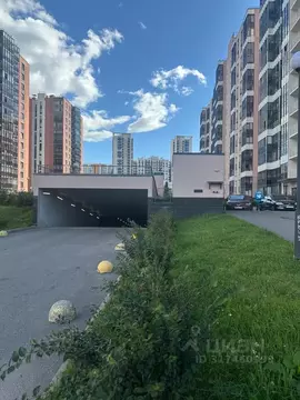 Гараж в Санкт-Петербург аллея Арцеуловская, 19 (13 м)
