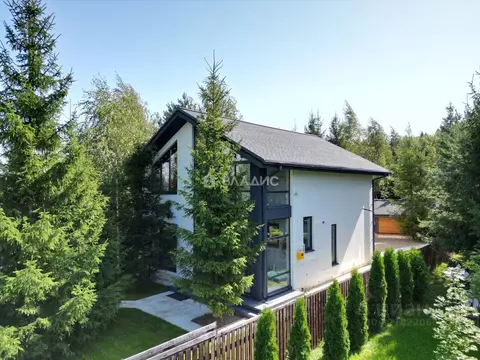 Дом в Калужская область, Малоярославецкий район, Коллонтай с/пос, д. ...