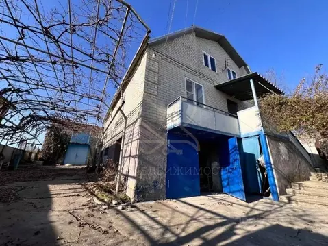 Дом в Ставропольский край, Предгорный муниципальный округ, с. Юца ул. ...