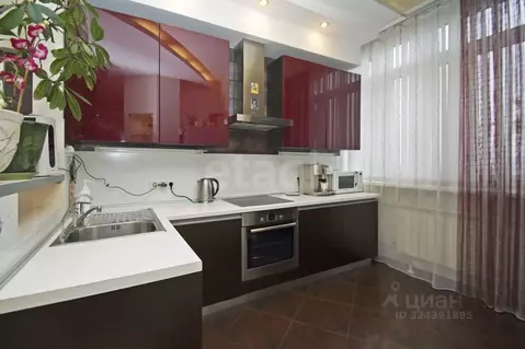 2-к кв. Омская область, Омск наб. Тухачевского, 16 (96.5 м)