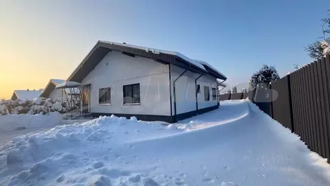 Дом в Калужская область, Жуковский муниципальный округ, д. Акатово ул. ...