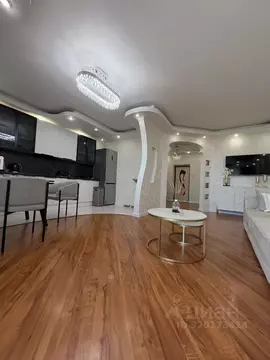 2-к кв. Самарская область, Тольятти ул. Автостроителей, 84А (77.0 м)