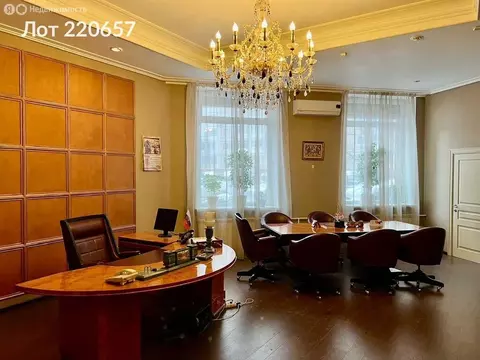 Торговая площадь (224 м)