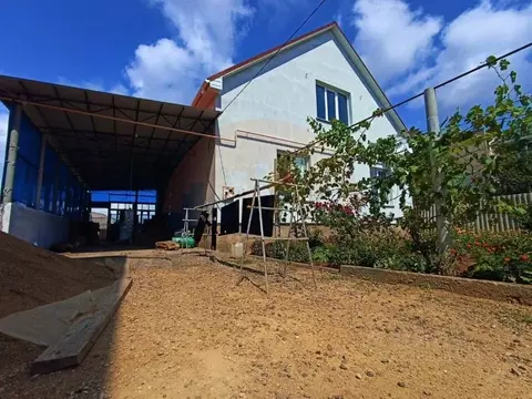 Дом в Крым, Сакский район, Лесновское с/пос, с. Владимировка ул. ...