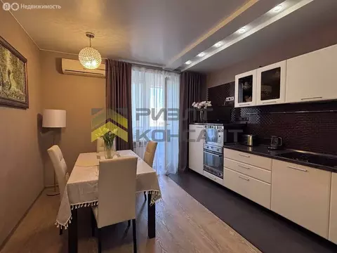 2-комнатная квартира: Омск, улица 70 лет Октября, 10/3 (69 м)