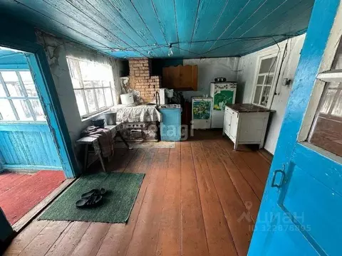 Дом в Брянская область, Клинцовский район, Лопатенское с/пос, с. ...