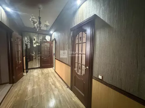 Продается 3-комнатная квартира